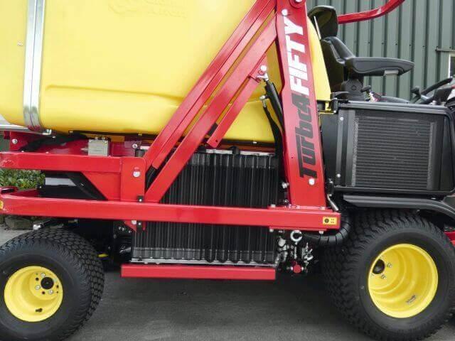 Gianni Ferrari hat bei der Turbo 4 Fifty erstmals die Kühlanlage an die Maschinenseite verlegt. Gianni Ferrari hat bei der Turbo 4 Fifty erstmals die Kühlanlage an die Maschinenseite verlegt.