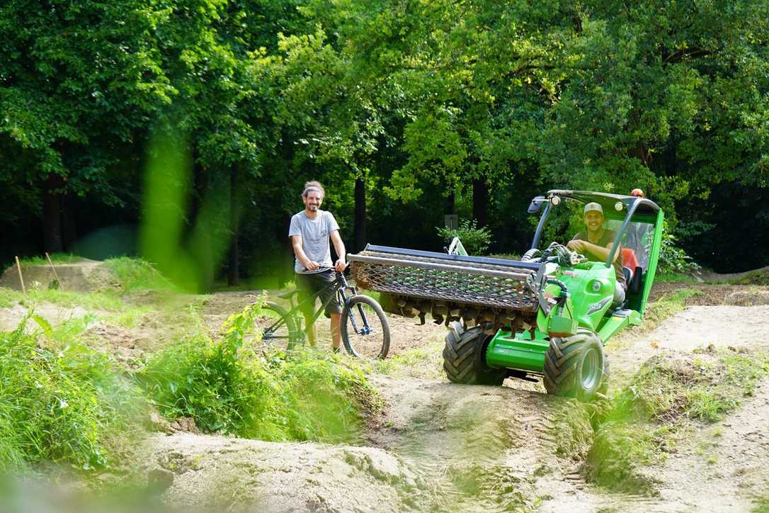 Dirtpark-Pflege leicht gemacht: Avant 650i im Praxistest Dirtpark-Pflege leicht gemacht: Avant 650i im Praxistest