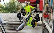 Mit dem Gigant in begehbare Profile
