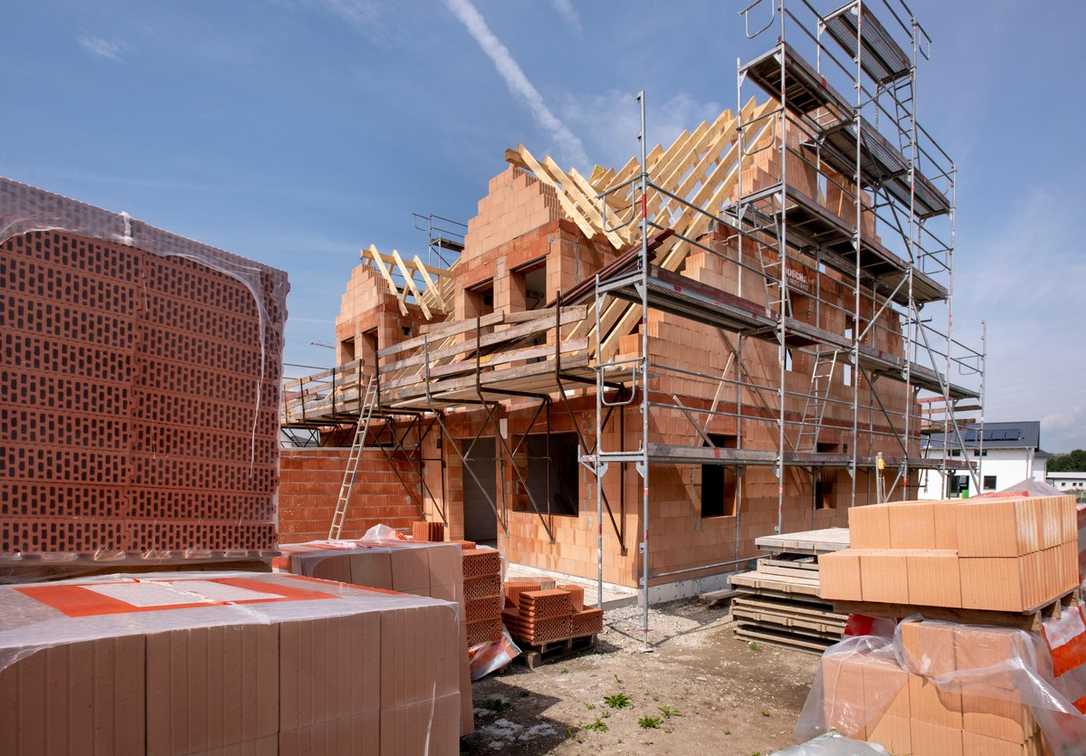 Absturz bei Baugenehmigungen im Wohnungsbau geht weiter Absturz bei Baugenehmigungen im Wohnungsbau geht weiter