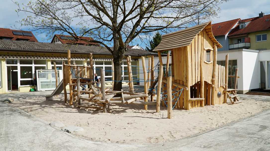 Schöppler gestaltet die Außenanlagen der Bonhoeffer-Kindertagesstätte in Überlingen Schöppler gestaltet die Außenanlagen der Bonhoeffer-Kindertagesstätte in Überlingen