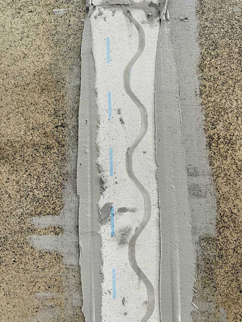 Haltbarer als Elastikmasse: das neue "Floorbridge"-Fugenprofil | Foto: Schwamborn Haltbarer als Elastikmasse: das neue "Floorbridge"-Fugenprofil | Foto: Schwamborn