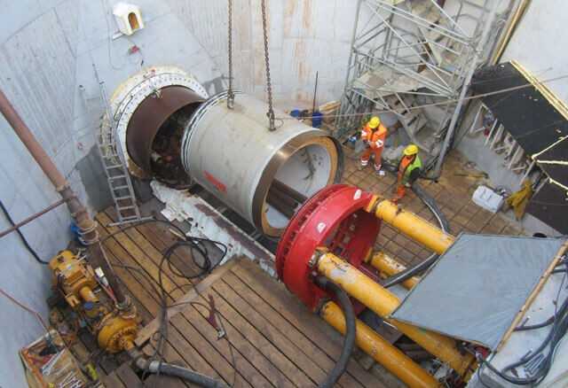 Die drei Meter langen Stahlbetonvortriebsrohre DN 1800 mit einer Wandstärke von 250 Millimetern waren von Berding Beton projektspezifisch für die bei diesem Vortrieb zu erwartenden Belastungen hergestellt worden. | Foto: Ingenieurgemeinschaft Fördedüker