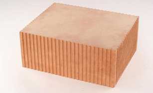 Luftgetrockneter Ziegel spart Energie und Ressourcen