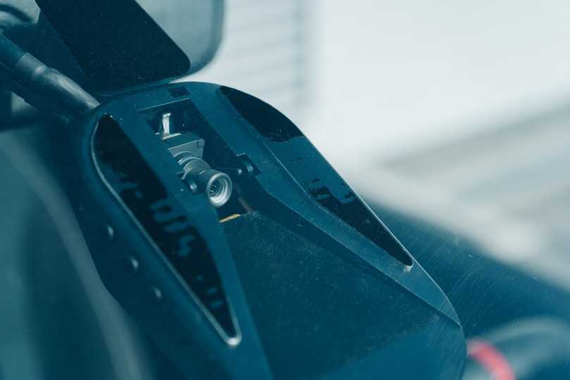Ist der Fahrer im Begriff, einen Fehler zu begehen, warnt ihn Mobileye 8 Connect durch ein akustisches oder optisches Signal. | Foto: Ari Motors Ist der Fahrer im Begriff, einen Fehler zu begehen, warnt ihn Mobileye 8 Connect durch ein akustisches oder optisches Signal. | Foto: Ari Motors