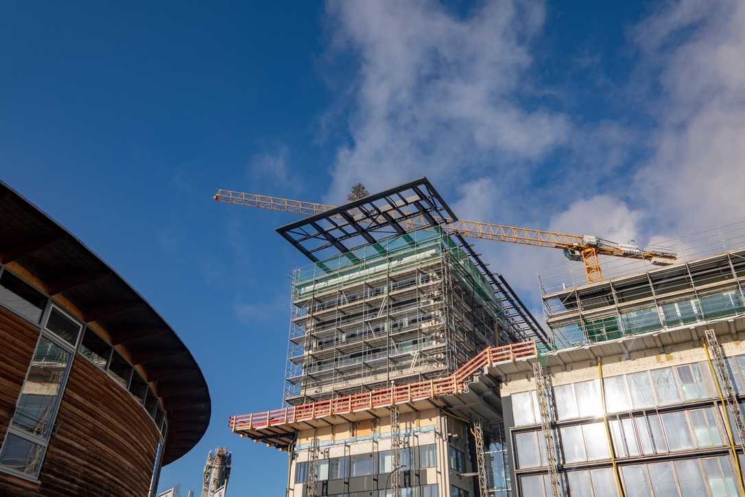 Forderung IG BAU: Mehr Wohnungsbau, Genossenschaften, Mietpreisbremse gegen Mieterhöhungen