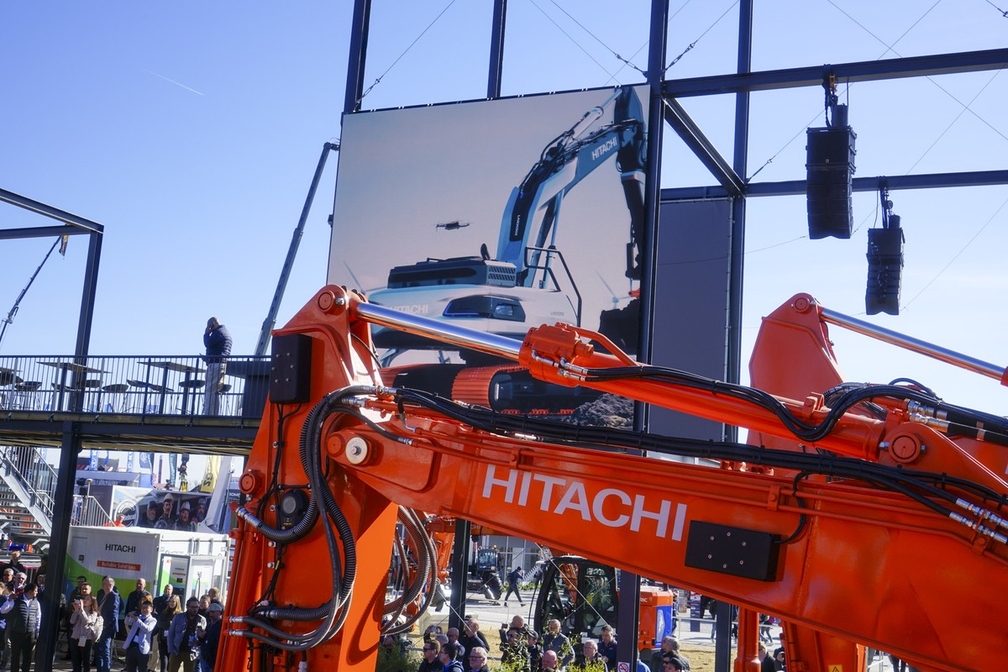 Hitachi plant Forschungszentrum für E-Bagger in Europa