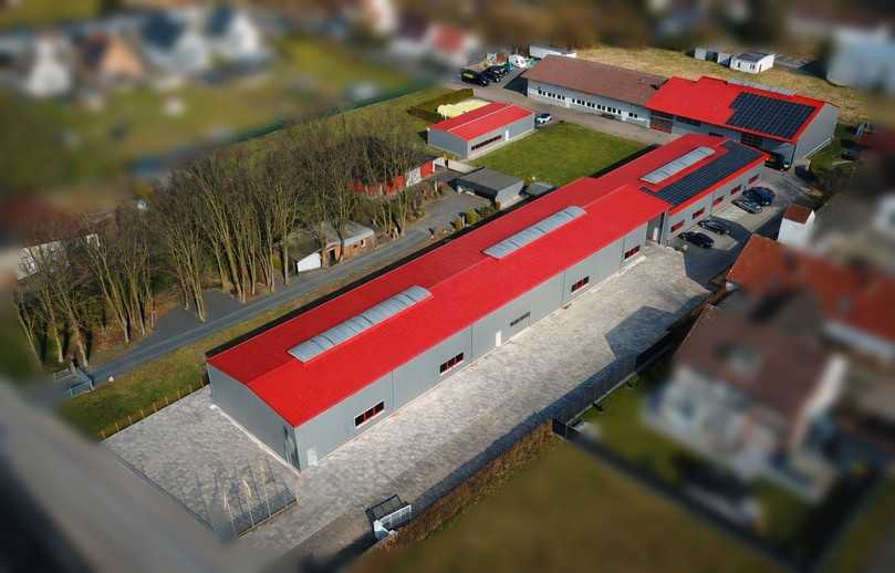Der heutige Firmenstandort mit seinen fünf Fertigungshallen in Stadtoldendorf | Foto: Lampe Der heutige Firmenstandort mit seinen fünf Fertigungshallen in Stadtoldendorf | Foto: Lampe
