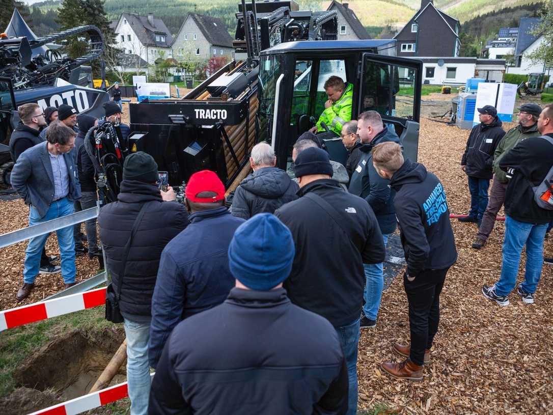 Hands on bei Tracto: Grabenlose Technologie zum Anfassen Hands on bei Tracto: Grabenlose Technologie zum Anfassen