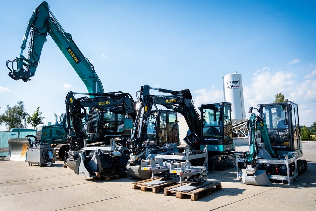 Harald Klein investiert in Bagger mit Rotator