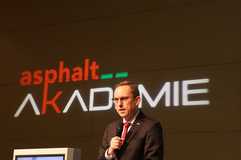 Jubiläum in Willingen: Die Asphaltbranche im Zeichen des Iran-Krieges