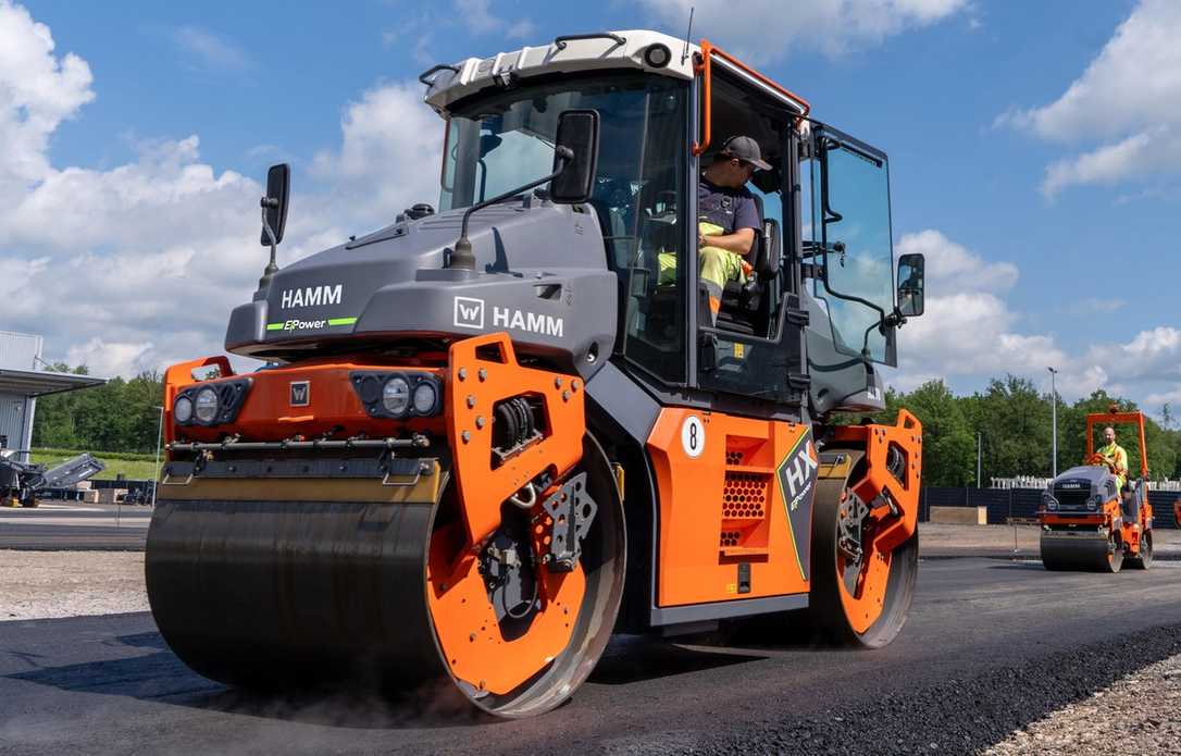 Neue Hamm Elektro-Tandemwalze HX 70e arbeitet leise und ohne Abgase