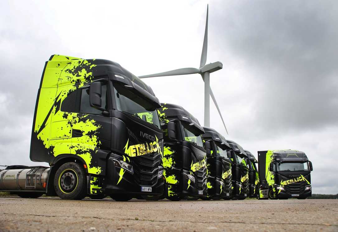 Metallica Tour: Iveco-Trucks transportieren Konzertausrüstung klimaschonend Metallica Tour: Iveco-Trucks transportieren Konzertausrüstung klimaschonend