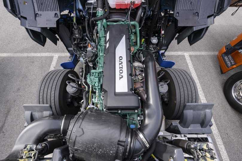 Große Unterschiede zum Diesel sind am Gasmotor des FH500 LNG kaum auszumachen. | Foto: Quatex Große Unterschiede zum Diesel sind am Gasmotor des FH500 LNG kaum auszumachen. | Foto: Quatex
