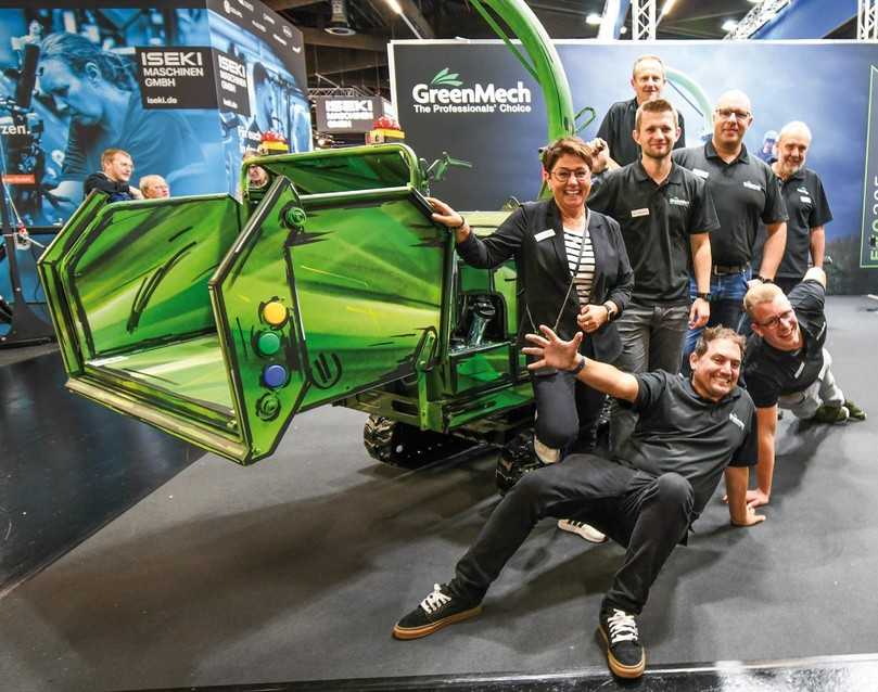 Sie gehören zum Greenmech-Team: Susanne Zelic  (obere Reihe von links), Geschäftsführerin, René Schrottke, After Sales, Export-Manager David Blackwood, Technikleiter Tobias Becker, Arno Wittenburg, Vertrieb Niedersachsen, sowie Marketing-Manager Carl Haffield (unten links) und Joshua Gärner, Vertrieb Süddeutschland. | Foto: Greenmech