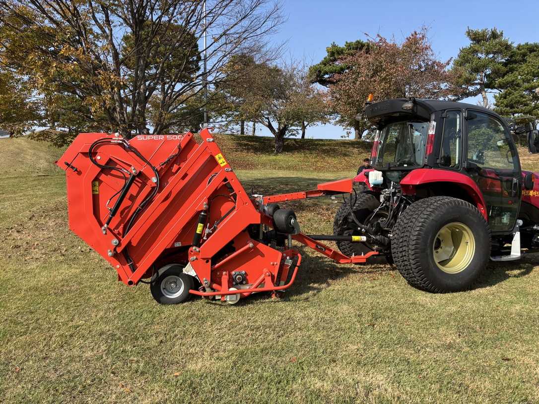 Erste Rasenarbeiten nach dem Winter: Frühjahrsreinigung richtig starten