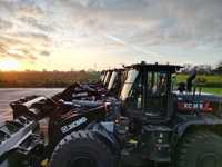 Sechs Radlader für übergeben