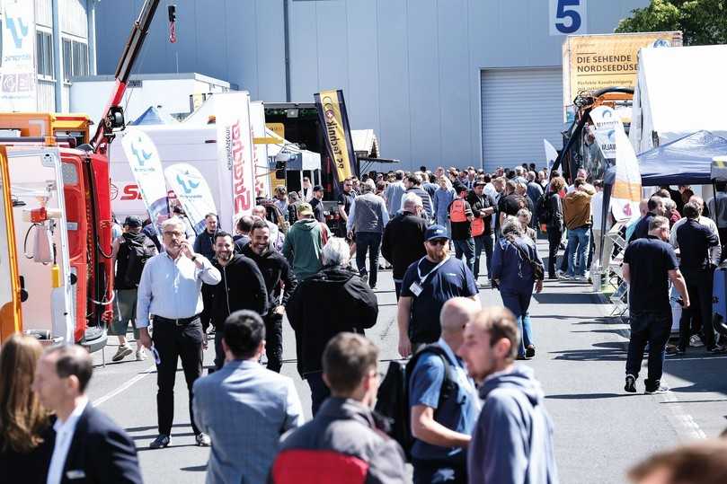 Bei bestem Wetter zog es auch viele Besucher nach draußen. | Foto: VDRK