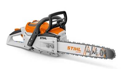 Im Härtetest: Stihl Kettensäge MSA 300 für Profis und Heimwerker