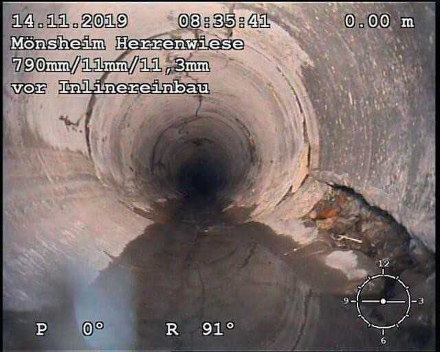 Der Kanal und einzige Ablauf des Blautopfs war stark beschädigt und deformiert und somit kurz vor dem Einsturz.