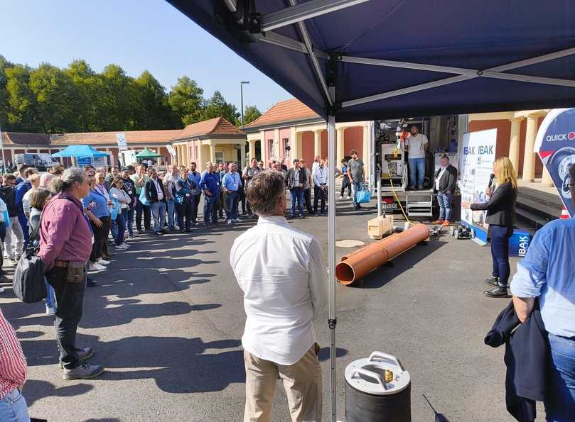 Im Rahmen der geführten Außenvorführungen können die Teilnehmer zahlreiche technische Lösungen hautnah erleben. | Foto: B_I/Valdix