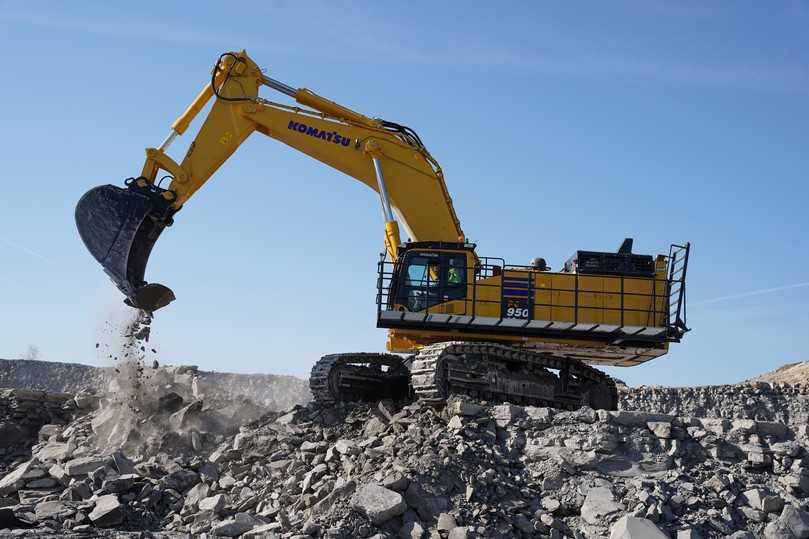 Ein weiteres Highlight bei den Demos: der Hydraulikbagger PC950LC-11 von Komatsu. | Foto: Schlüter Ein weiteres Highlight bei den Demos: der Hydraulikbagger PC950LC-11 von Komatsu. | Foto: Schlüter