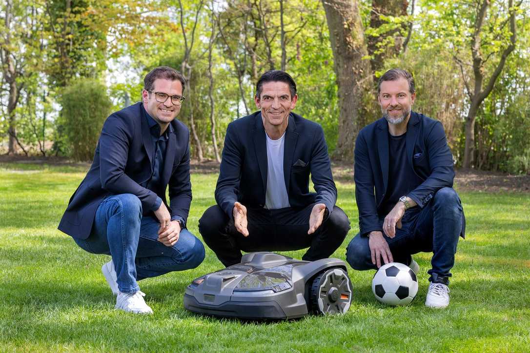 Bundesliga Schiedrichter Deniz Aytekin neuen Markenbotschafter von Husqvarna Bundesliga Schiedrichter Deniz Aytekin neuen Markenbotschafter von Husqvarna