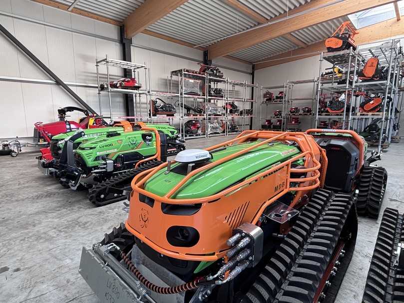 Die Firma Vogt passt Raupen und andere Geräte speziell den Kundenwünschen an. | Foto: B_I MEDIEN/mj