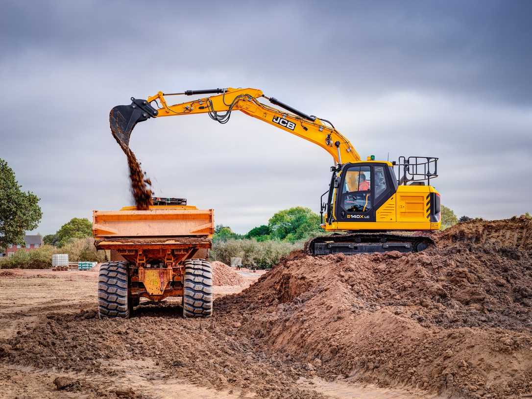 Neue Abgasnorm: JCB-Kettenbagger erhalten Stufe-V-Motoren-Upgrade Neue Abgasnorm: JCB-Kettenbagger erhalten Stufe-V-Motoren-Upgrade