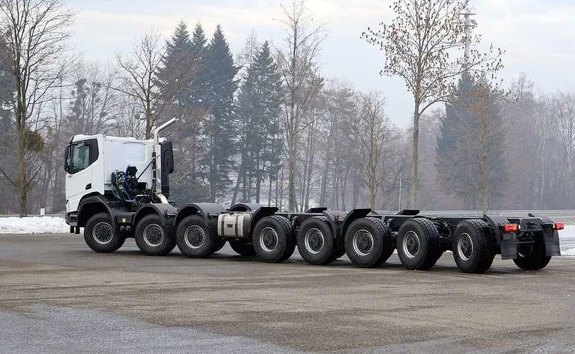 Der neue Tatra Phoenix 16x16: acht Achsen, 16 angetriebene Räder – gebaut für den schweren Einsatz im australischen Outback. | Foto: Tatra Der neue Tatra Phoenix 16x16: acht Achsen, 16 angetriebene Räder – gebaut für den schweren Einsatz im australischen Outback. | Foto: Tatra