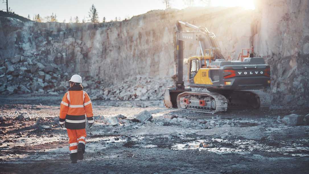 Volvo Construction Equipment investiert in Raupenbagger-Werke