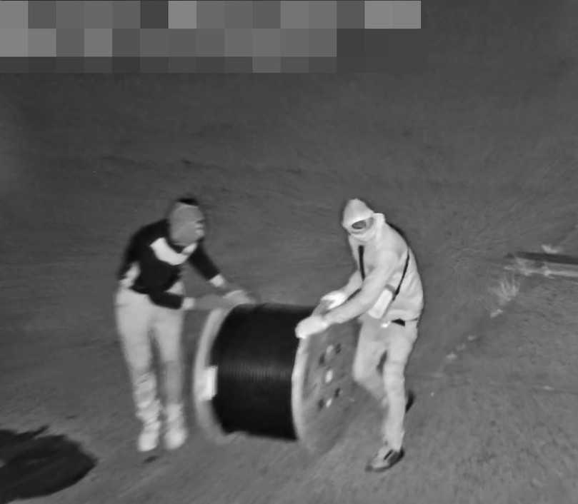 Nächtlicher Diebstahl auf einer Baustelle: Täter versuchen, Kabeltrommeln zu entwenden | Foto: LivEye