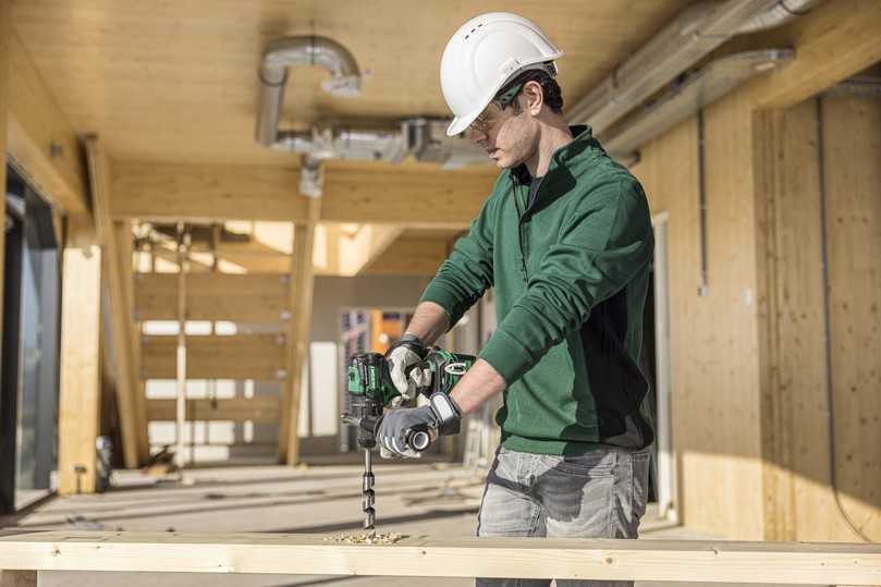 Der neue Akku-Schlagbohrschrauber DV36DC: Mit einem 36-Millimeter-Bohrer und 120 Millimetern Tiefe schafft er 154 Bohrungen am Stück. | Foto: Hikoki Der neue Akku-Schlagbohrschrauber DV36DC: Mit einem 36-Millimeter-Bohrer und 120 Millimetern Tiefe schafft er 154 Bohrungen am Stück. | Foto: Hikoki