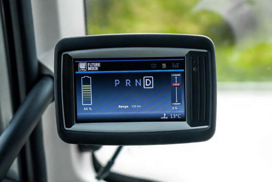 Das Display für das e-Management ist übersichtlich gestaltet und lässt keine Fragen zum E-Antrieb offen. | Foto: Quantron AG