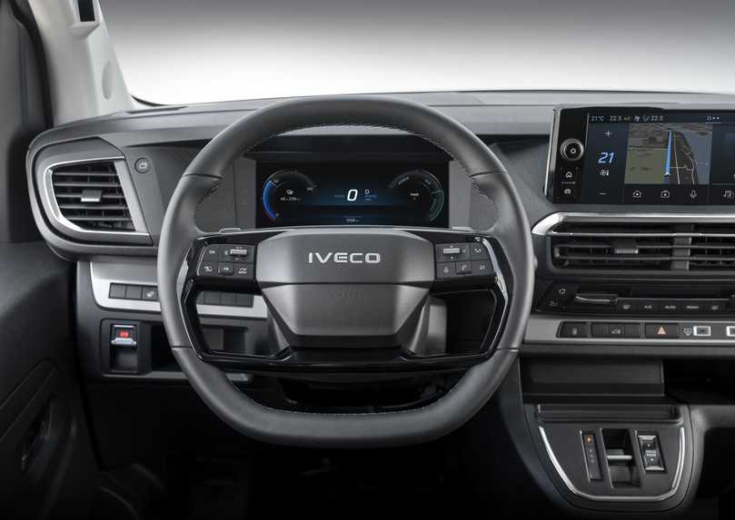 Den Fahrer des Iveco eSuperJolly empfängt ein aufgeräumtes Cockpit mit digitalen Instrumenten. | Foto: Iveco