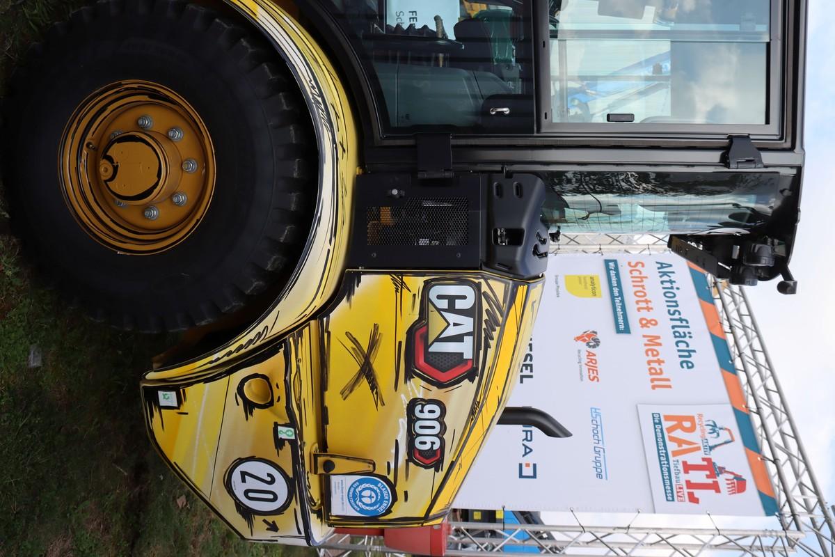 Für den Comic-Stil wird mit mehreren Farbebenen gearbeitet, um einen Tiefeneffekt zu erzeugen. | Foto: Zeppelin Für den Comic-Stil wird mit mehreren Farbebenen gearbeitet, um einen Tiefeneffekt zu erzeugen. | Foto: Zeppelin