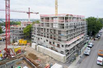 Wie Brandschutz mit vorgefertigten Holzrahmenelementen gelingt