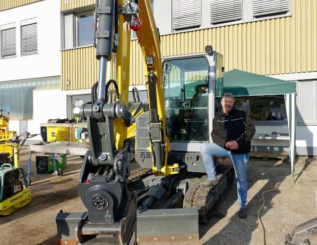 Roland Beck ist zuständiger Ansprechpartner, wenn es um das Mieten von Baugeräten geht. | Foto: B_I/Bauer Roland Beck ist zuständiger Ansprechpartner, wenn es um das Mieten von Baugeräten geht. | Foto: B_I/Bauer
