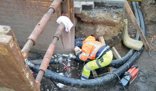 Abschließend wurden die Endpunkte miteinander verbunden. | Fotos: Brugg Rohrsysteme Abschließend wurden die Endpunkte miteinander verbunden. | Fotos: Brugg Rohrsysteme