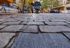 Kopfsteinpflaster abschleifen: So wird es fahrradfreundlich und leise