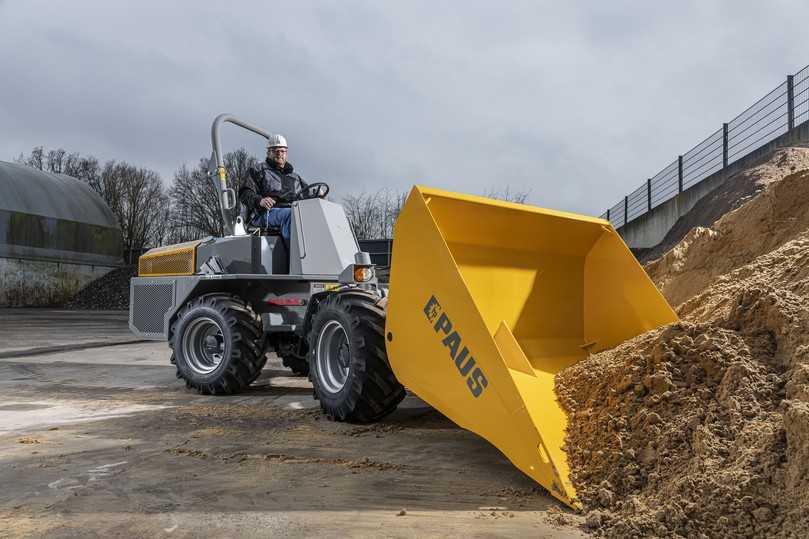 Der Paus Senkmuldenkipper SMK 9036 kombiniert die Transportfähigkeit eines Dumpers mit der Selbstladefunktion eines Radladers. | Foto: Paus Der Paus Senkmuldenkipper SMK 9036 kombiniert die Transportfähigkeit eines Dumpers mit der Selbstladefunktion eines Radladers. | Foto: Paus