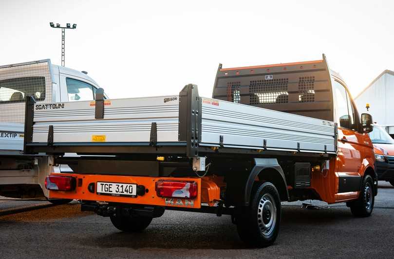 Klassischer Dreiseitenkipper von Scattolini: lieferbar von MAN aus einer Hand. | Foto: Randolf Unruh Klassischer Dreiseitenkipper von Scattolini: lieferbar von MAN aus einer Hand. | Foto: Randolf Unruh