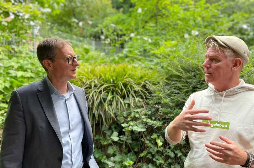 Dr. Glania: "Wir hatten bei den Tarifverhandlungen in diesem Jahr deshalb die Aufgabe, so abzuschließen, dass wir einerseits die erhöhte Inflation berücksichtigen, andererseits Betriebe in bestimmten Regionen nicht überfordern. Also die Waage zu halten zwischen Attraktivität und Machbarkeit." | Foto: BGL Dr. Glania: "Wir hatten bei den Tarifverhandlungen in diesem Jahr deshalb die Aufgabe, so abzuschließen, dass wir einerseits die erhöhte Inflation berücksichtigen, andererseits Betriebe in bestimmten Regionen nicht überfordern. Also die Waage zu halten zwischen Attraktivität und Machbarkeit." | Foto: BGL