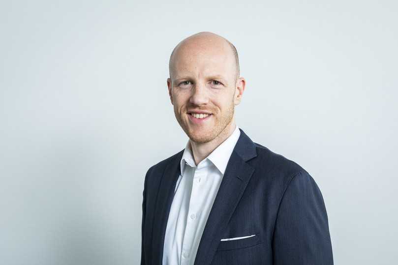 Attila Gerhäuser, Hauptgeschäftsführer des Bundesverbandes der Deutschen Ziegelindustrie (BVZi): „Um die Bauwende sozial, ökologisch und ökonomisch ausgewogen – aber vor allem zügig – umzusetzen, ist politischer Pragmatismus gefordert." | Foto: BVZi/Christoph Große Attila Gerhäuser, Hauptgeschäftsführer des Bundesverbandes der Deutschen Ziegelindustrie (BVZi): „Um die Bauwende sozial, ökologisch und ökonomisch ausgewogen – aber vor allem zügig – umzusetzen, ist politischer Pragmatismus gefordert." | Foto: BVZi/Christoph Große