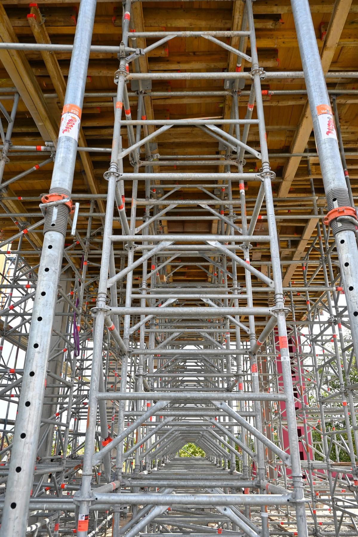 Neuplanung: Turmstellungen, Feldgrößen und Spindelhöhen wurden auf die veränderten Baustellenbedingungen abgestimmt. | Foto: Paschal Neuplanung: Turmstellungen, Feldgrößen und Spindelhöhen wurden auf die veränderten Baustellenbedingungen abgestimmt. | Foto: Paschal
