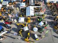 Von Kettenbagger bis Knikmops: Frischer Wind bei Schlüter