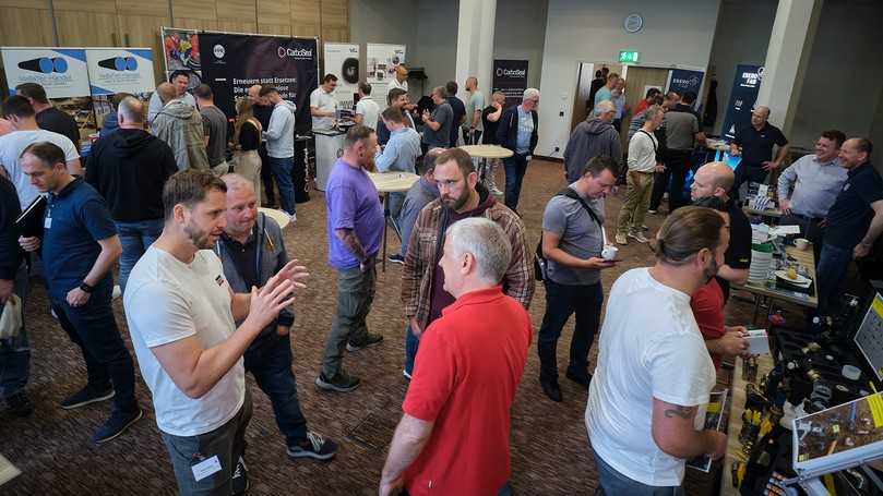 Die begleitende Fachausstellung am zweiten Veranstaltungstag bot auch in diesem Jahr wieder viel Raum für den konstruktiven Austausch der Teilnehmer. | Foto: rbv