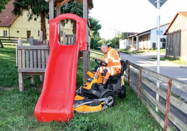 Aufsitzmäher von Stiga: Mähen ohne Schnittgutentsorgung