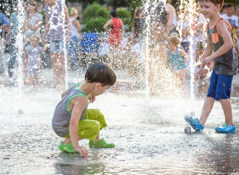 Die wasserbewusste Stadtentwicklung, die Klimaanpassung unseres urbanen Umfelds, sehr schnell vorantreiben, fordert die DWA. | Foto: Adobe Stock/Pavel Kobysh
