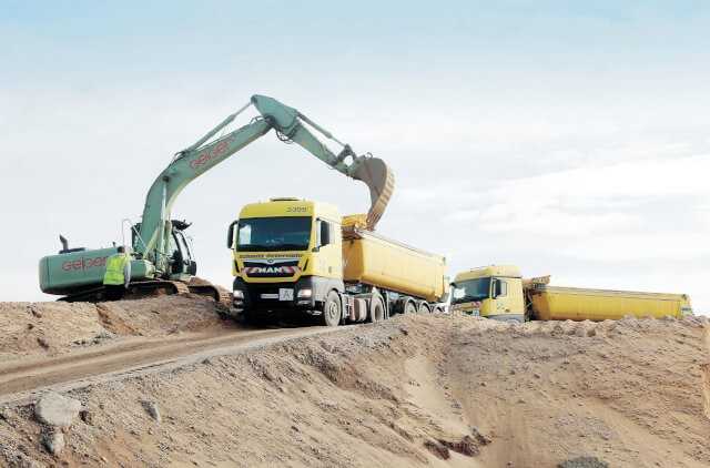 Abtransport von PFC-belasteten Aushub. | Foto: Fraport